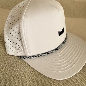 Odysea Rope Bulls Icon Hydro White/Black Size Small
